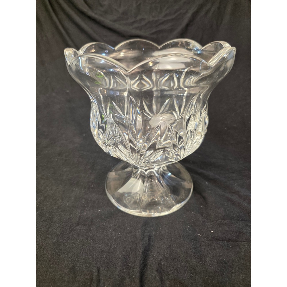 Royal Limited Crystal 24% Lead‎ Crystal Rose Bowl Vase Scalloped Czech Rep.